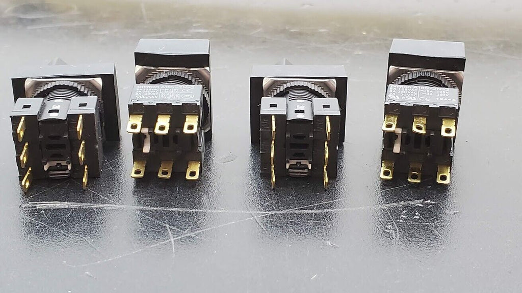 LOT OF 4 OMRON A16S-2N-2   A165S-J2M-2 SELECTOR SWITCH for Robot Teach Pendant