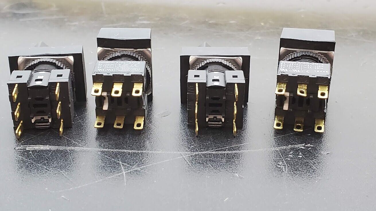 LOT OF 4 OMRON A16S-2N-2   A165S-J2M-2 SELECTOR SWITCH for Robot Teach Pendant