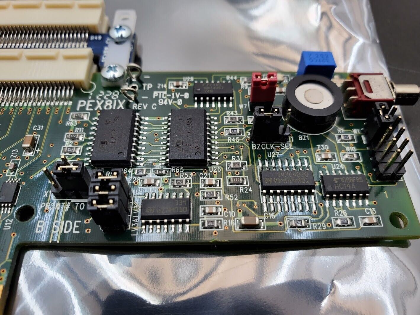 ADEX PEX8IX is a PCI Express X8 Bus Isolation Extender + PEXP8-SX