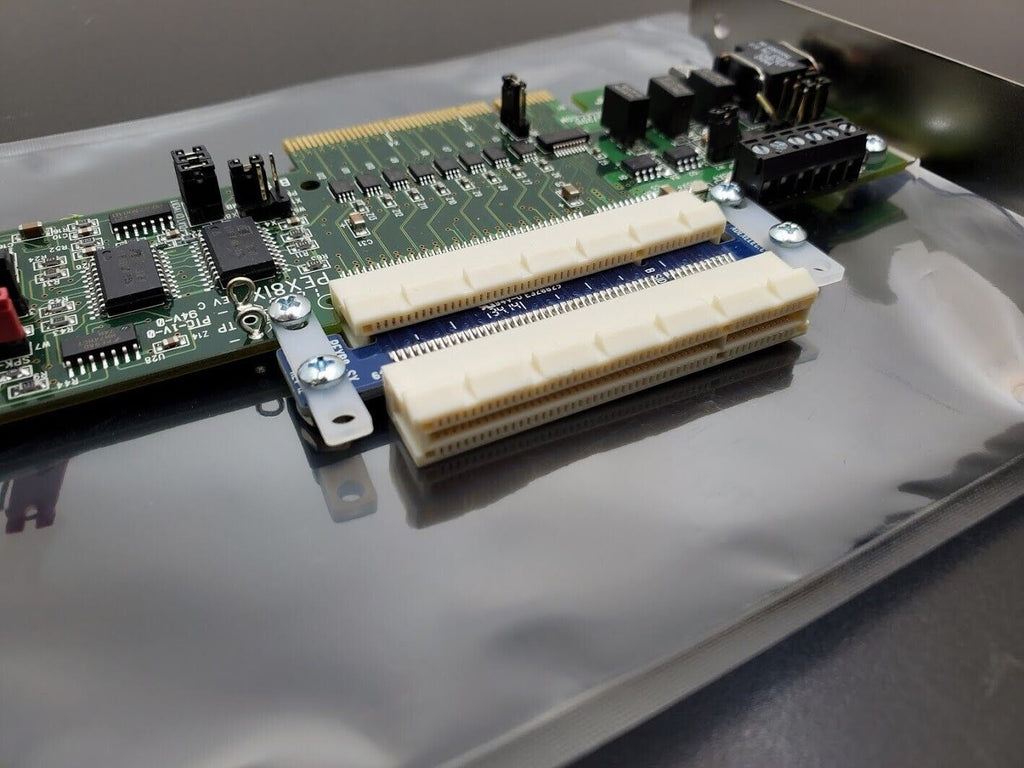 ADEX PEX8IX is a PCI Express X8 Bus Isolation Extender + PEXP8-SX