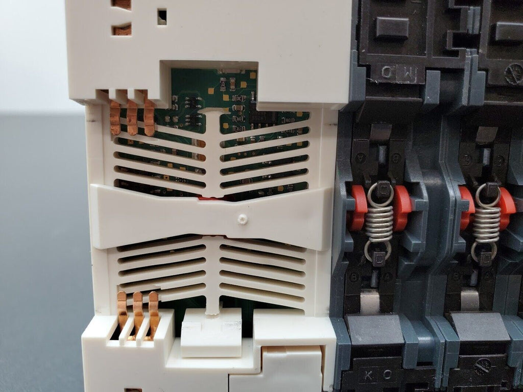 Schneider Telemecanique STBNIP2212 Ethernet MB TCP/IP NIM PLC Control Advantys B