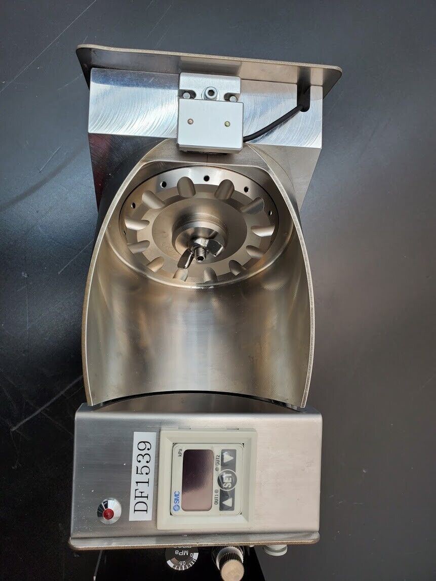 Nitto Seiko CO LTD DF200-CR-M2.0 230VAC Disk Type Micro Screw Feeder 2x5mm Max