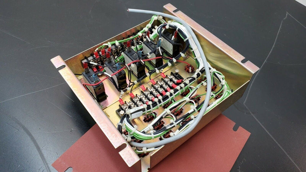 Bruce 24 VDC Power Source Distribution Panel Model 9015605