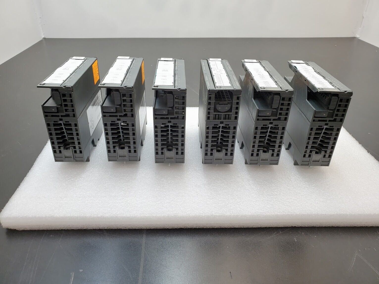 6x Helmholz Siemens Digital Output 700-322 1BF01 1BH01 1BL00 8,16,32xDC24V