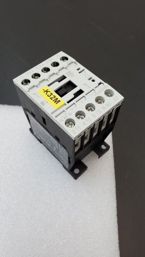 Eaton DIL M7-10 24V 3PH 600VAC 20A Contactor 3 Pole XTCE007B10 M007B DIN Rail