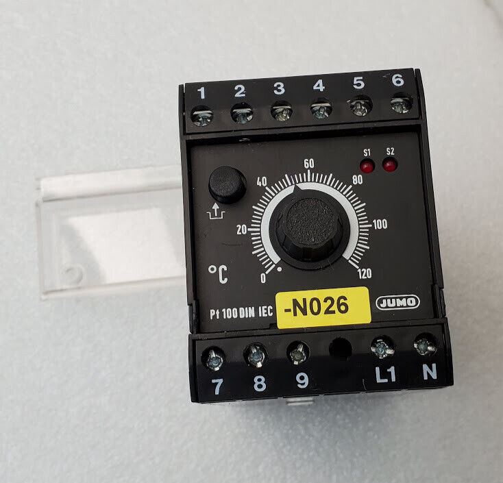 JUMO 701130 / 0253 - 001 - 02-205,245,056 Temperature Monitor Limiter 2A 230VAC