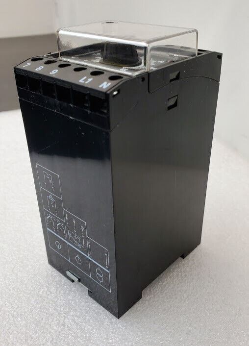 JUMO 701130 / 0253 - 001 - 02-205,245,056 Temperature Monitor Limiter 2A 230VAC