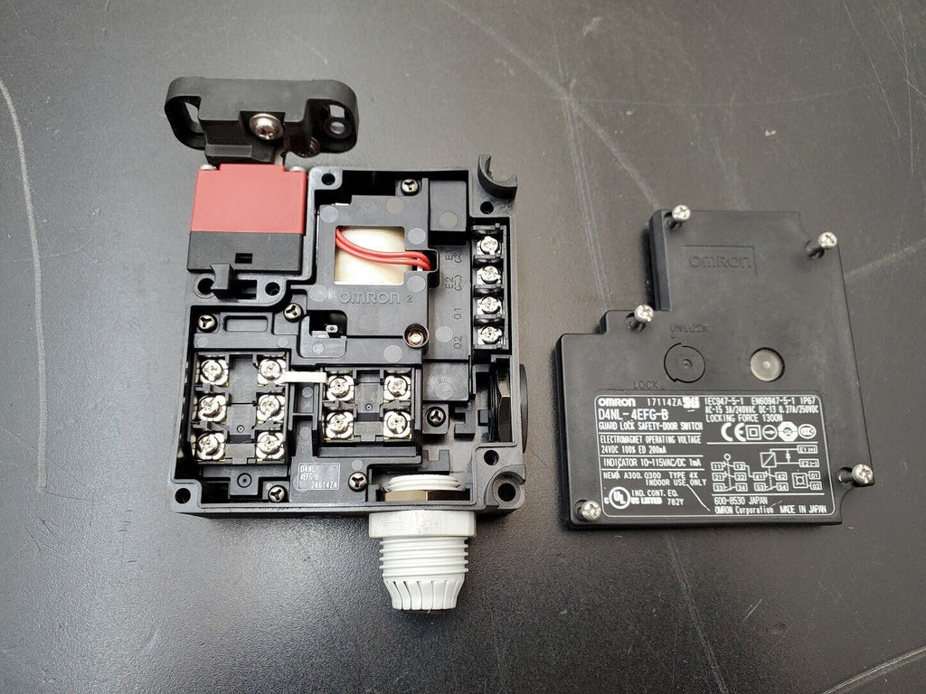 Omron D4NL-4EFG-B Guard Lock Safety Door Switch 24VDC Locking Force 1300N