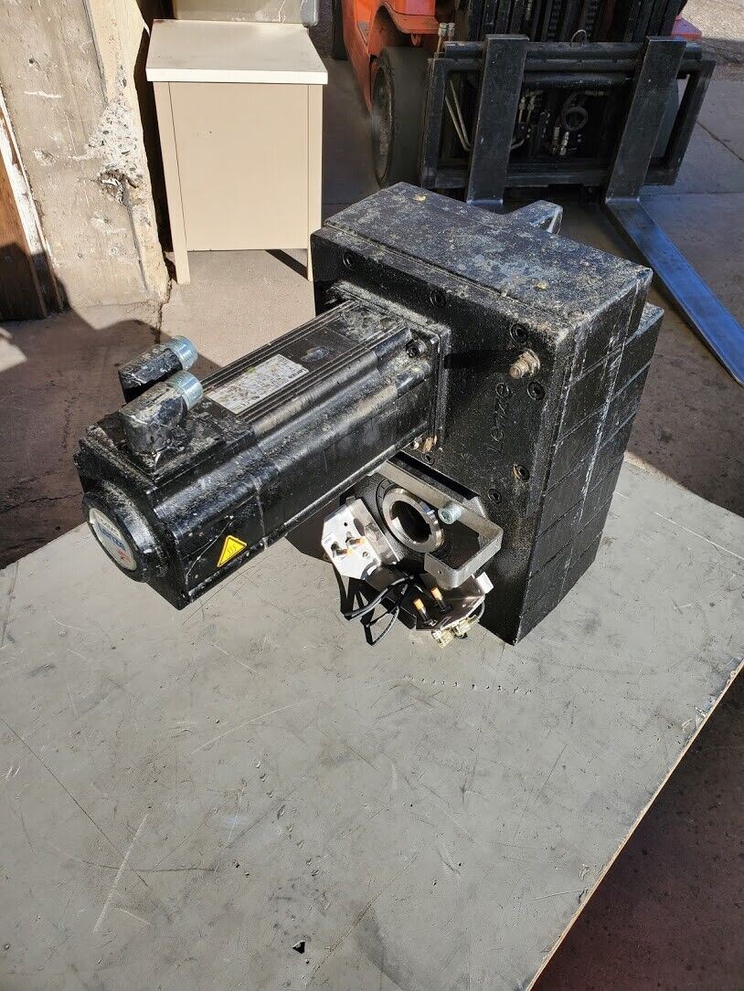 Lenze Servo Gearmotor Gear Box Motor MCS 12L20-R80B0 3.75HP GFL07-2S HDR 12LC20