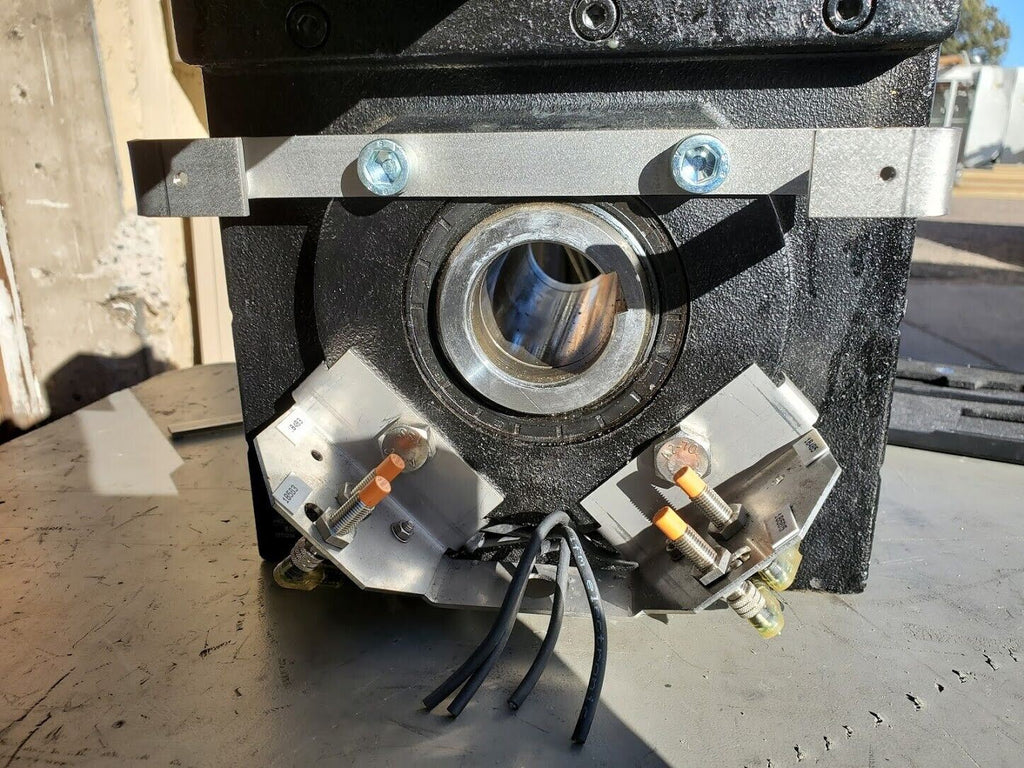 Lenze Servo Gearmotor Gear Box Motor MCS 12L20-R80B0 3.75HP GFL07-2S HDR 12LC20