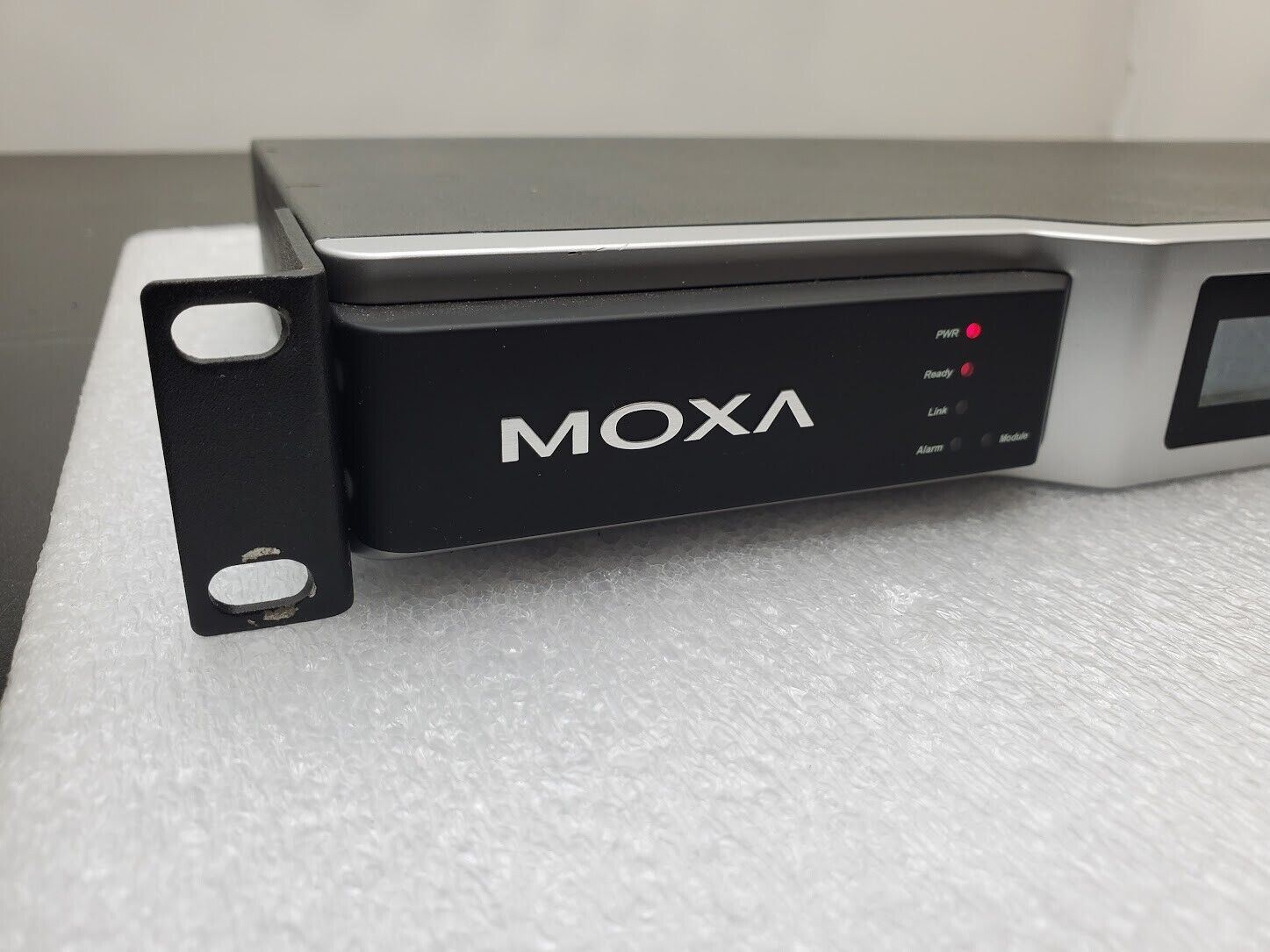 MOXA NPort 6610-16 16 Ports 8-pin RJ45 RS-232 Secure Device Server 100V~240Vac