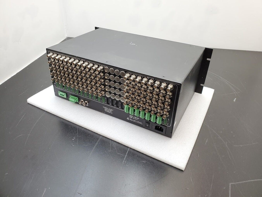 Inline IN31208 12-Input, 8-Output Presentation Switcher for RGBHV Audio Power On