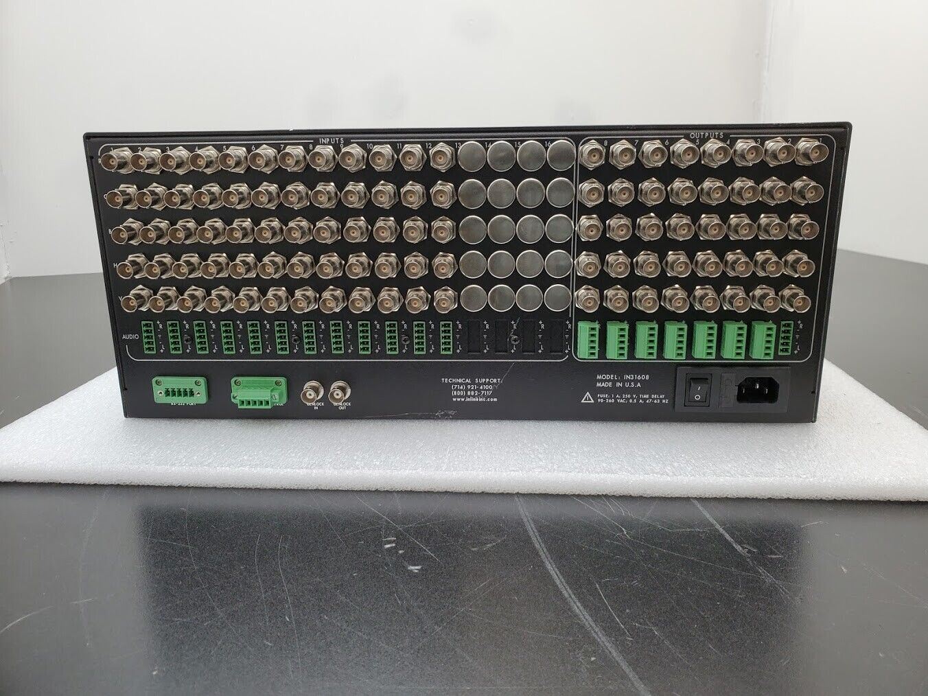 Inline IN31208 12-Input, 8-Output Presentation Switcher for RGBHV Audio Power On