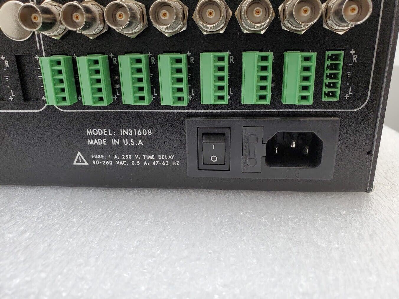 Inline IN31208 12-Input, 8-Output Presentation Switcher for RGBHV Audio Power On