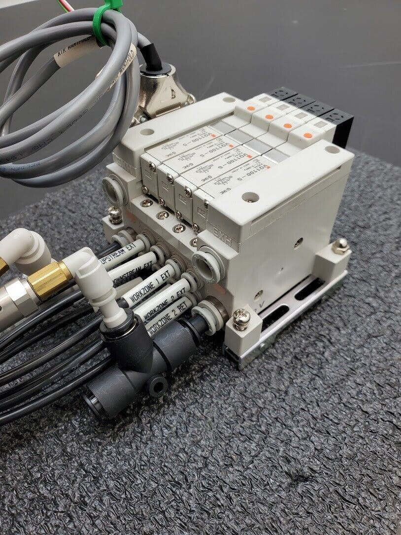 SMC Pneumatic Valve Block Control 4x VQ1100-5 DB25 Cable 2x PSE530-M5 Sensors