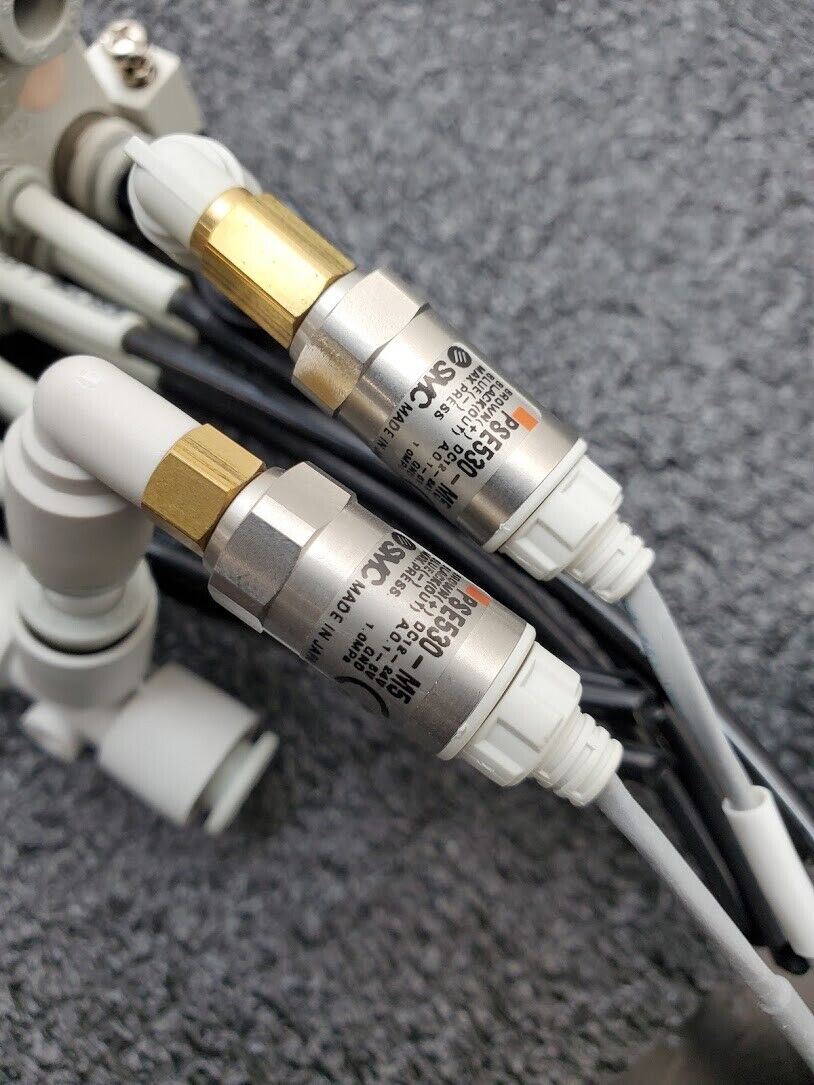 SMC Pneumatic Valve Block Control 4x VQ1100-5 DB25 Cable 2x PSE530-M5 Sensors