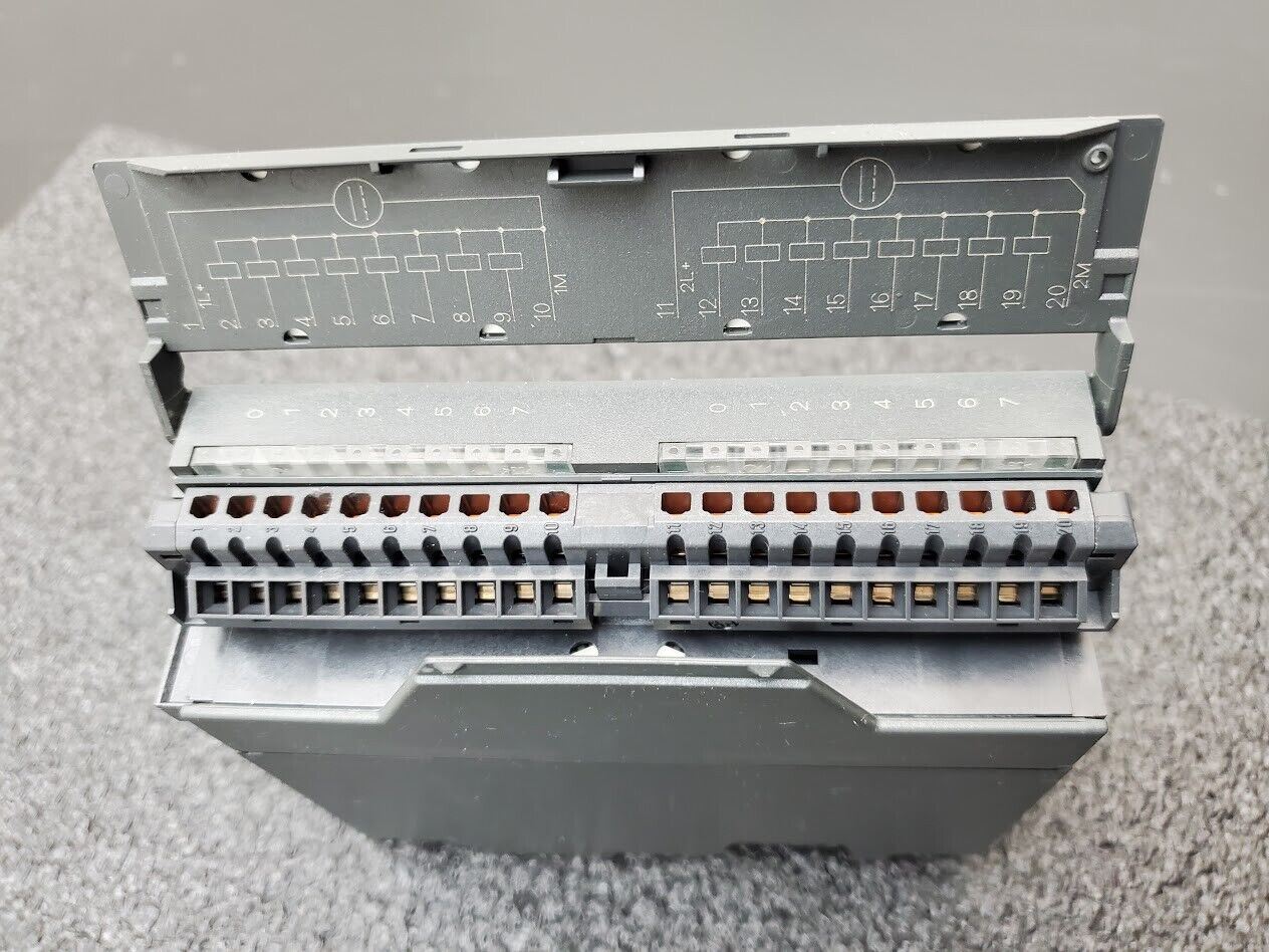 SIEMENS 6ES7 322-1BH01-0AA0 SIMATIC S7 Digital Output Module DO Working Pull