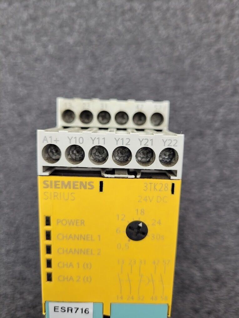 Siemens 3TK2827-1BB40 Sirius 2 Channel Safety Relay 3TK28 24VDC 0.5-30 Seconds