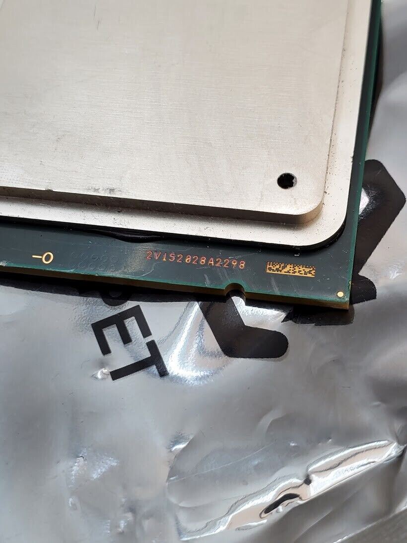 Intel Xeon SR0LX E5-2648L CPU 8 Core 1.8GHz 8 LGA2011 Socket R