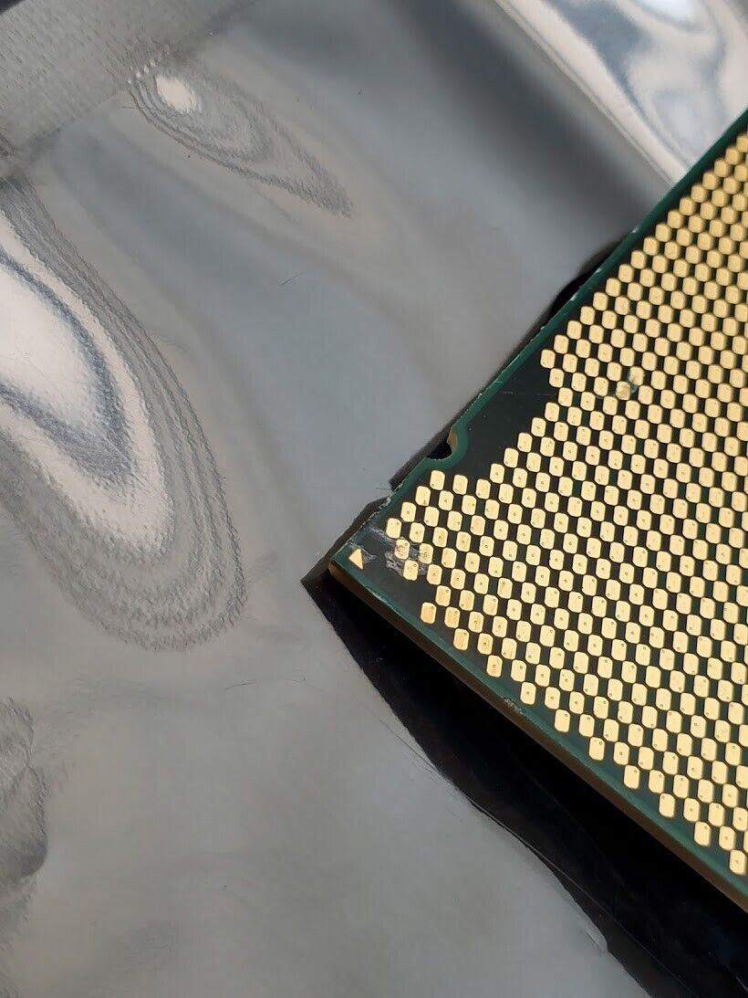 Intel Xeon SR0LX E5-2648L CPU 8 Core 1.8GHz 8 LGA2011 Socket R