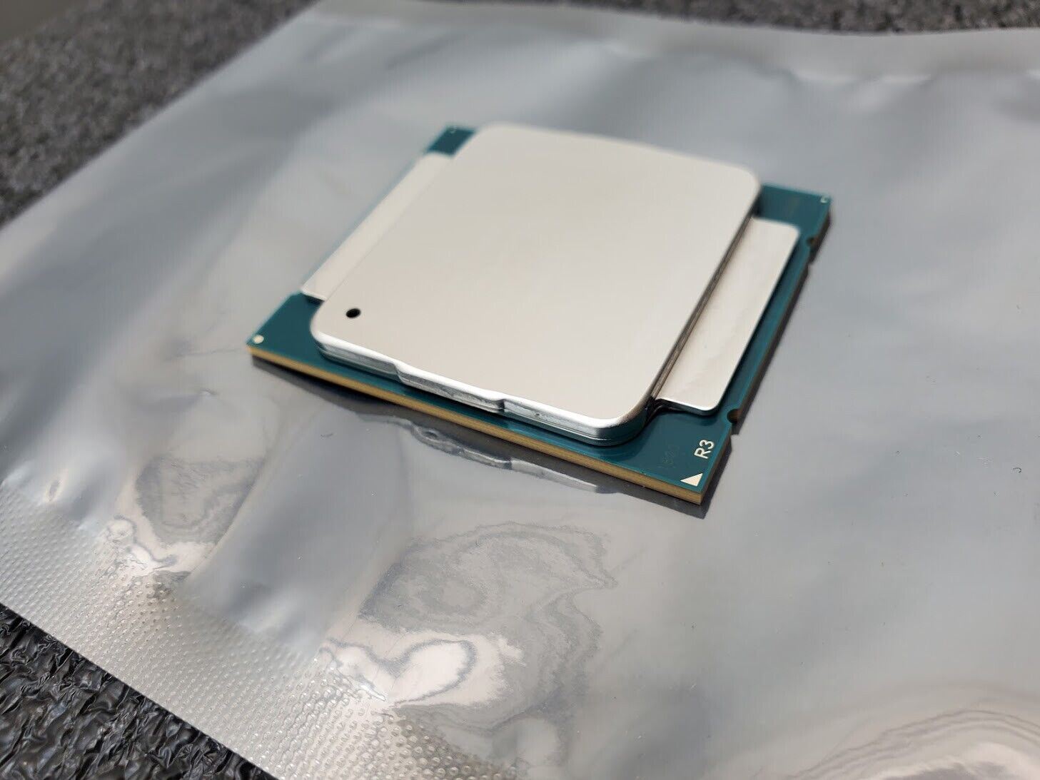 Intel Xeon E5-2630V3 SR206  2.40GHz 20MB 8-Core CPU LGA 2011 Working Pull