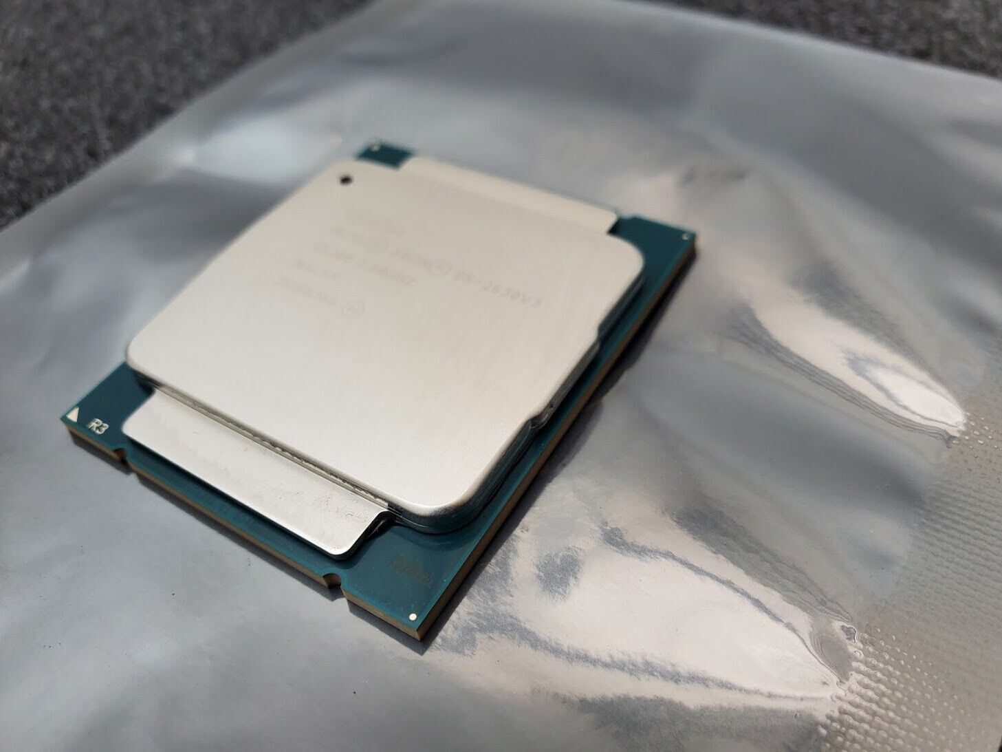 Intel Xeon E5-2630V3 SR206  2.40GHz 20MB 8-Core CPU LGA 2011 Working Pull