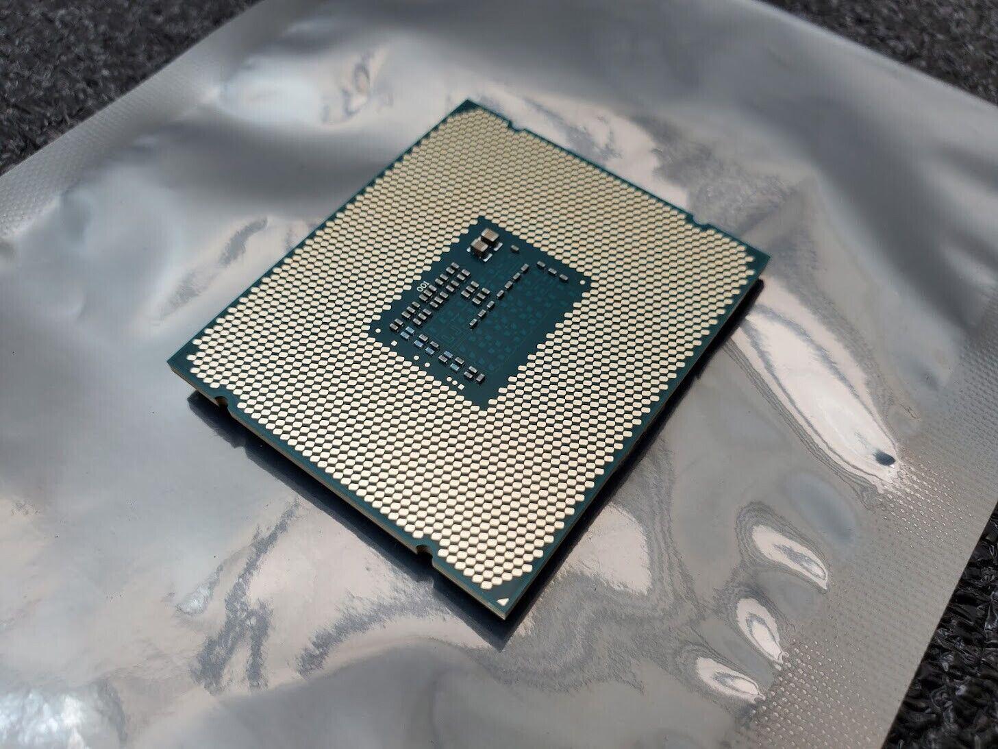 Intel Xeon E5-2630V3 SR206  2.40GHz 20MB 8-Core CPU LGA 2011 Working Pull