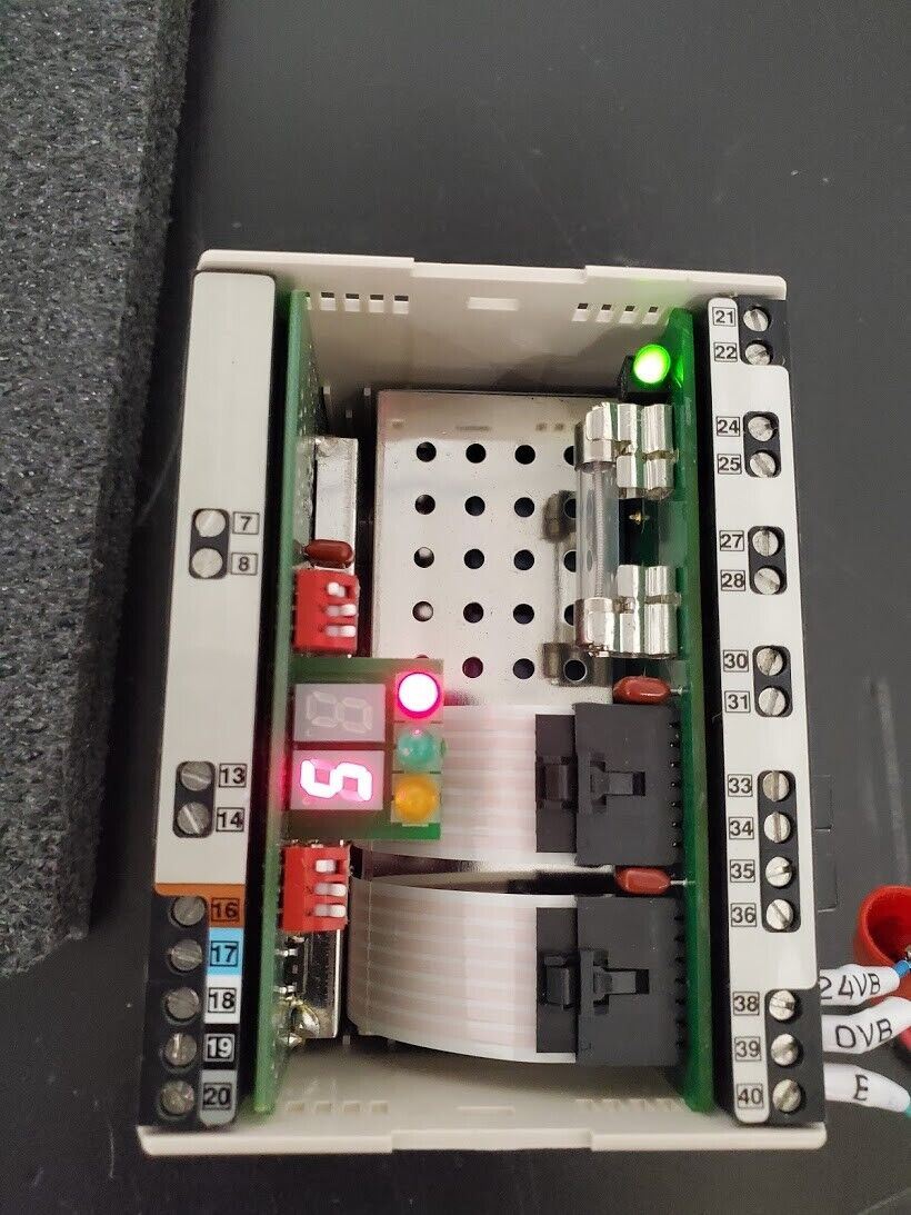 Banner Light Curtain Pair + Controller USDINT-1T2 20" USE2012NP2 USR2012NP2