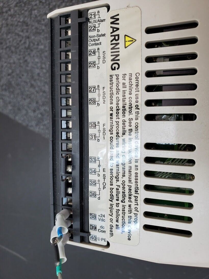 Banner Light Curtain Pair + Controller USDINT-1T2 20" USE2012NP2 USR2012NP2