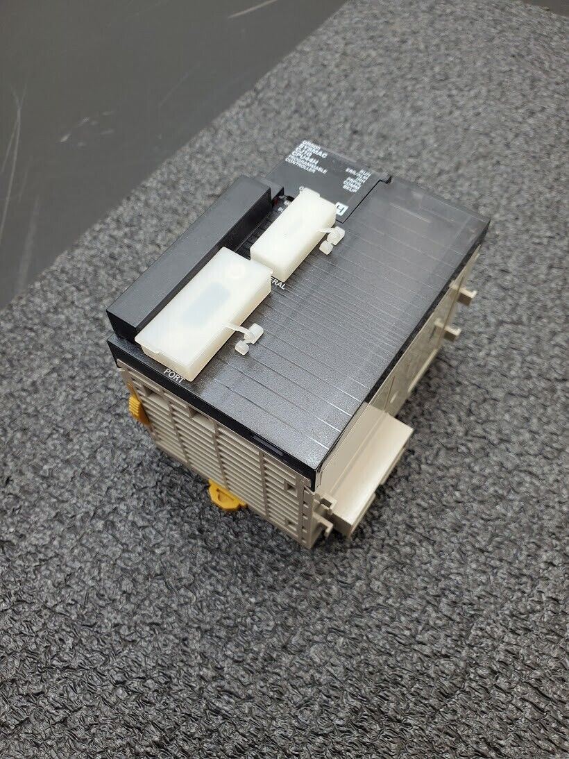 Omron Sysmac CPU PLC CJ1G-CPU44H CJ1GCPU44H w/ all covers, low hour use unit.