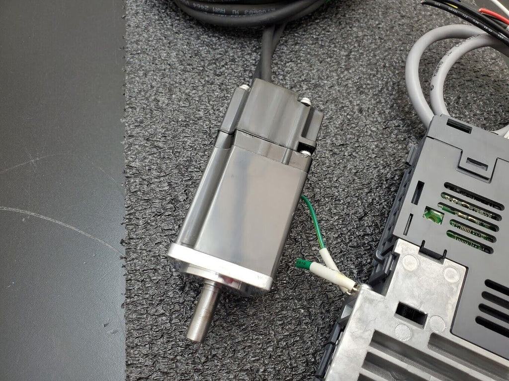 Mitsubishi 100W Servo Drive Amplifier HF-KP13 + MR-J3-10A 100W Servo Motor