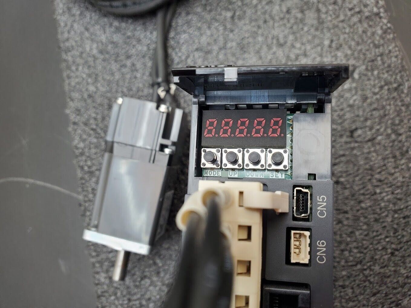 Mitsubishi 100W Servo Drive Amplifier HF-KP13 + MR-J3-10A 100W Servo Motor