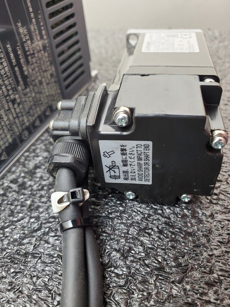 Mitsubishi 100W Servo Drive Amplifier HF-KP13 + MR-J3-10A 100W Servo Motor