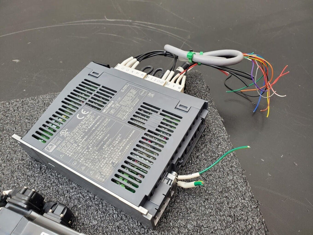 Mitsubishi 100W Servo Drive Amplifier HF-KP13 + MR-J3-10A 100W Servo Motor