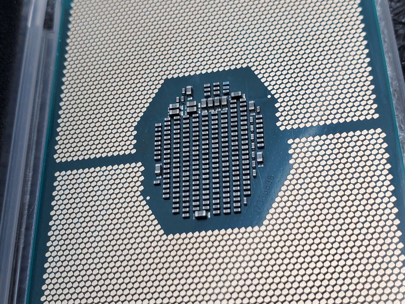 Intel Xeon Gold 6138T SR3J7 2.0 GHz 27.5 MB 20 Core LGA 3647 125W Tested B