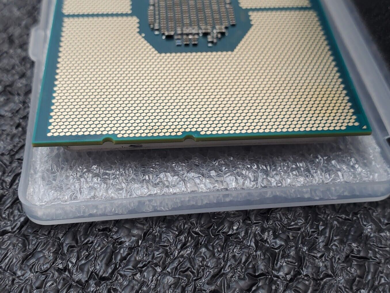 Intel Xeon Gold 6138T SR3J7 2.0 GHz 27.5 MB 20 Core LGA 3647 125W Tested C