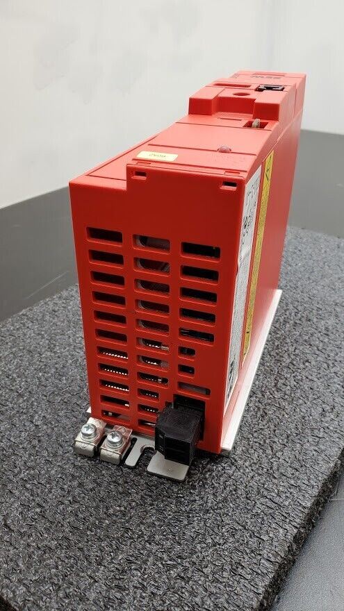 SEW EURODRIVE MOVITRAC MC07B0008-2B1-4-00 230V 1PH .75kW 1.0HP AC 4.2A D-76646