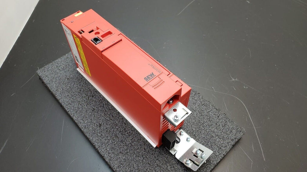 SEW EURODRIVE B Series MC07B0015-2B1-4-00 1.5kW / 2.0HP AC 7.3A