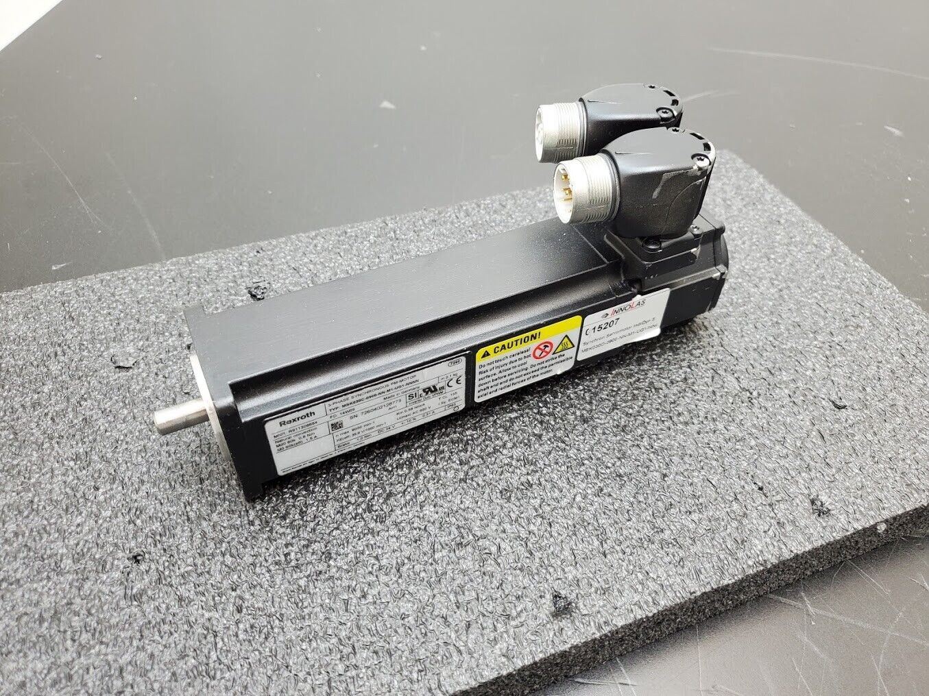 Rexroth 3 Phase 3PH Servo Motor MSK030C-0900-NN-M1-UG1-NNNN 1Nm Holding Brake