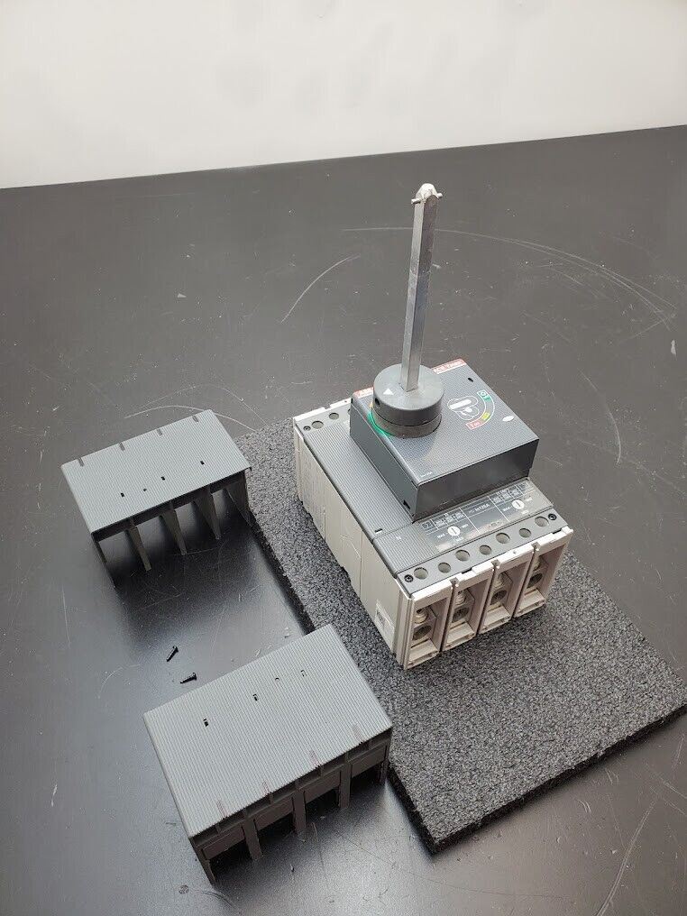 ABB SACE T4L 250 Three-Pole 3 Phase Circuit Breaker Sace Tmax Lever Extension