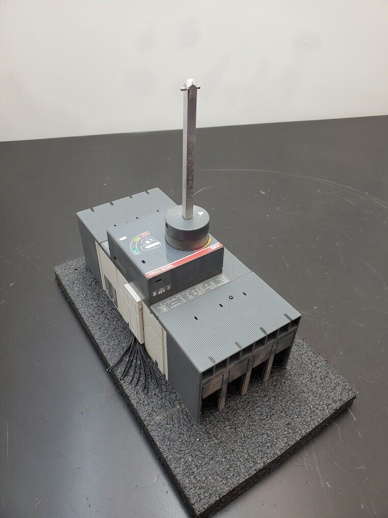 ABB SACE T4L 250 Three-Pole 3 Phase Circuit Breaker Sace Tmax Lever Extension