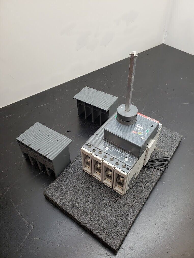 ABB SACE T4L 250 Three-Pole 3 Phase Circuit Breaker Sace Tmax Lever Extension