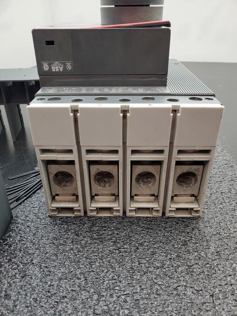 ABB SACE T4L 250 Three-Pole 3 Phase Circuit Breaker Sace Tmax Lever Extension