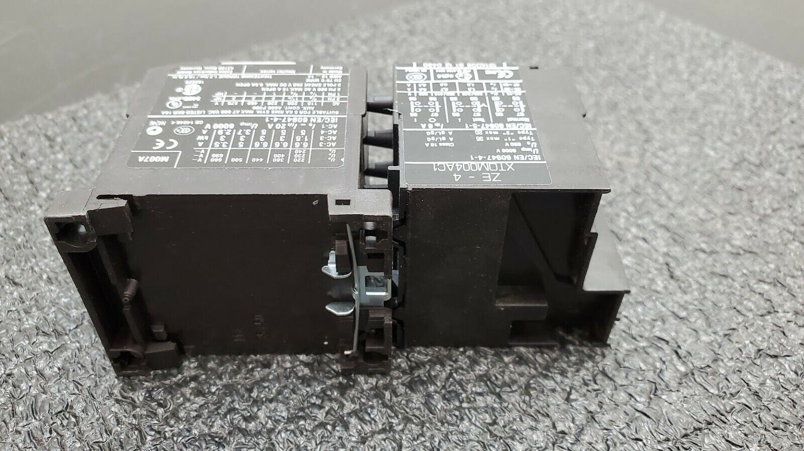 EATON DIL EEM-01-G XTMC6A01 Power Contactor w/ ZE-4 XTOM004AC1 Overload Relay