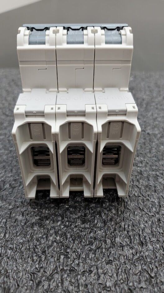 SIEMENS 5SJ4350-7HG41 Circuit Breaker 5SJ43, 50A, 240 V, 50/60Hz Type HSJ 3-Pole