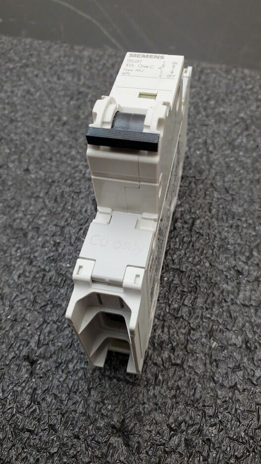 SIEMENS 5SJ4110-7HG41 Circuit Breaker 5SJ41, 10A, 240 V, 50/60Hz Type HSJ 1-Pole