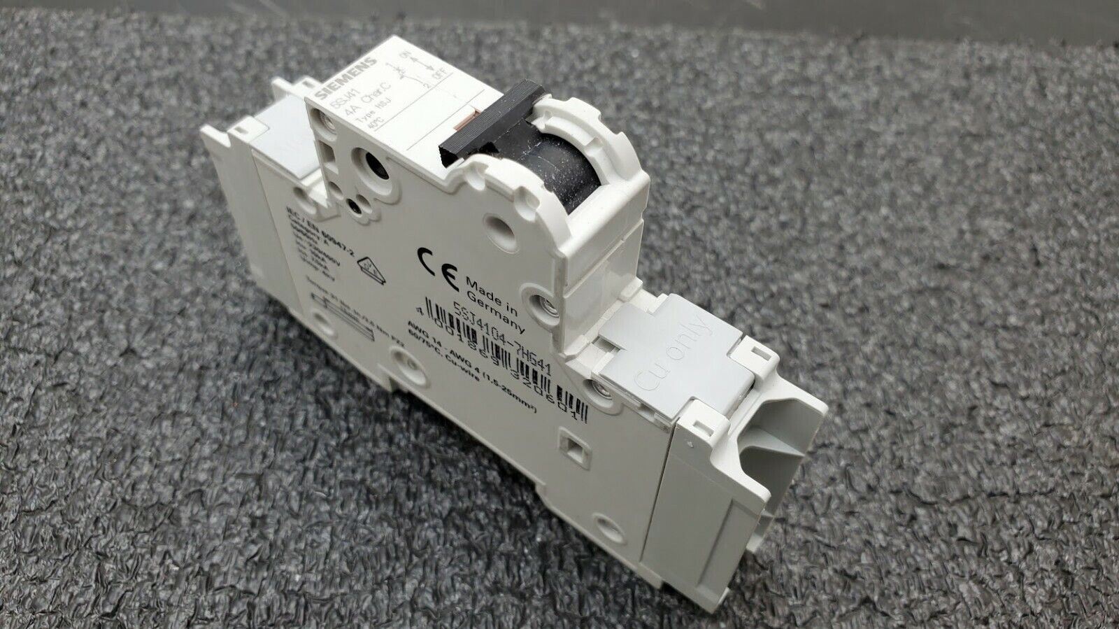 SIEMENS 5SJ4104-7HG41 Circuit Breaker 5SJ41, 4A, 240 V, 50/60Hz Type HSJ 1-Pole