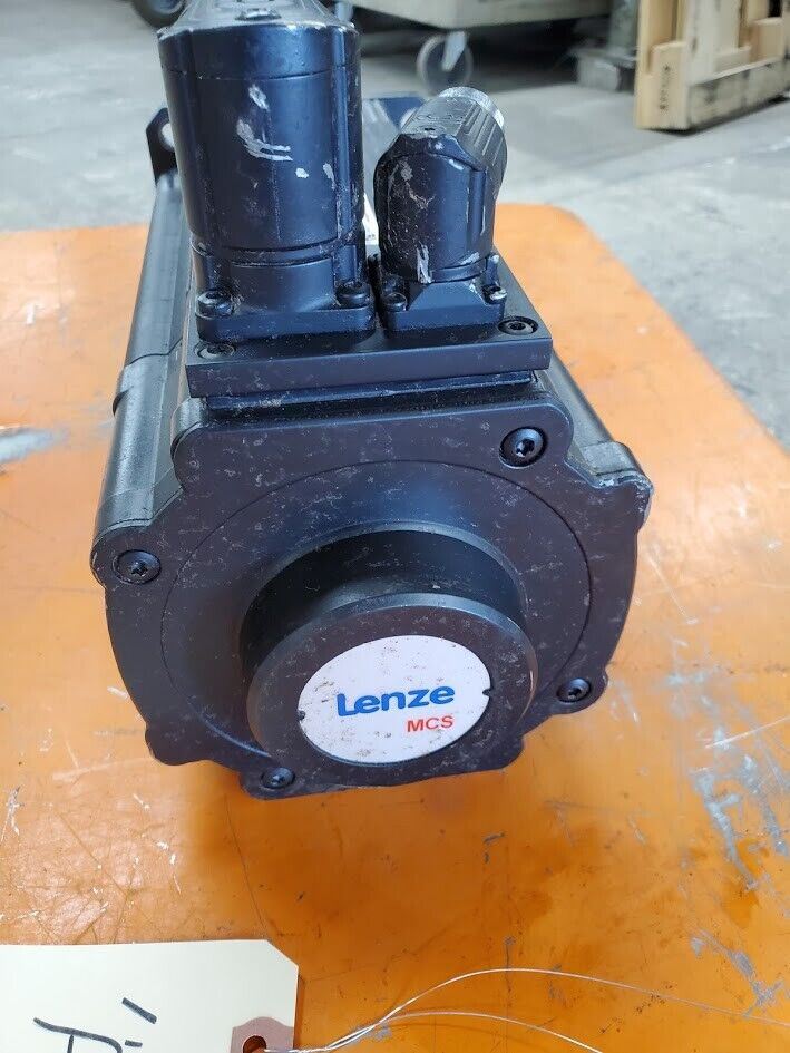 Lenze MCS 14P32-R80B0-B24N-8T5800N-R08U 7.1kW 9.5HP 3PH Servo Motor Working "A"