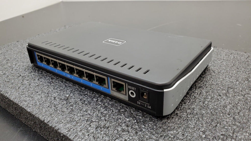 D-Link DIR-130 NetDefend VPN Firewall 8 10/100Mbps w/ 8-Port Switch