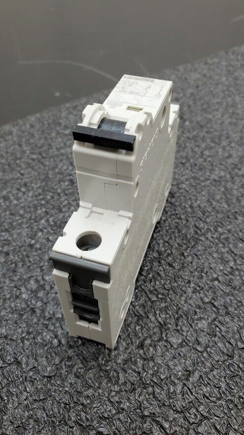 SIEMENS 5SY41 MCB C5 Single Pole CIRCUIT BREAKER / 5SY4111-7 / ~230-400V / 5A